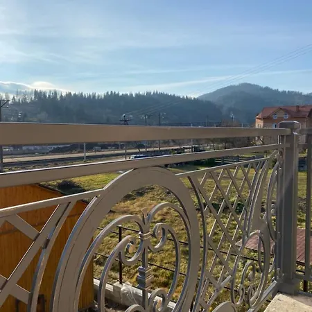 Hotel готель-ресторан два леви