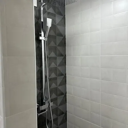 готель-ресторан два леви Hotel *