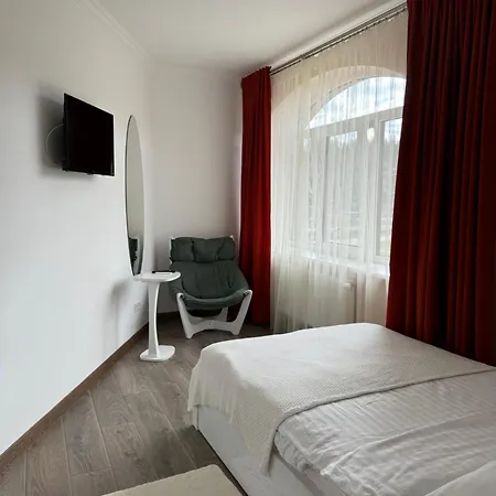 Hotel готель-ресторан два леви Slavske