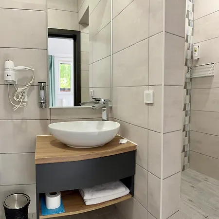 Hotel готель-ресторан два леви Slavske