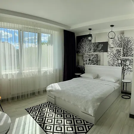 Otel готель-ресторан два леви *