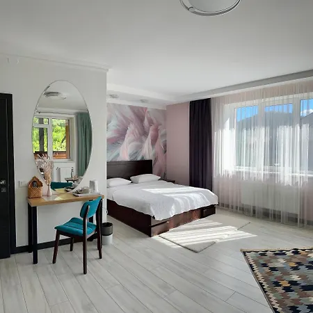 готель-ресторан два леви *