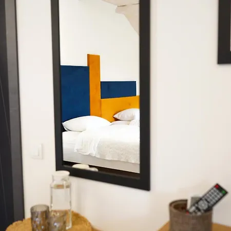 готель-ресторан два леви *