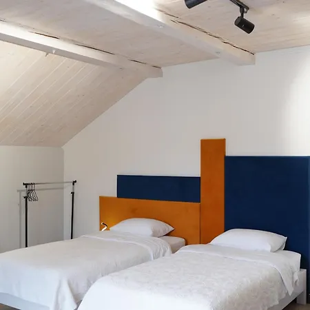 готель-ресторан два леви * Slavske