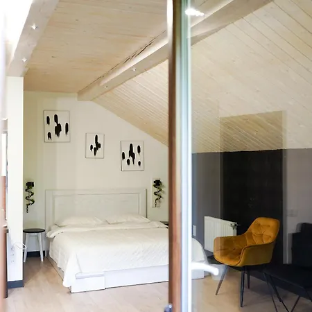 готель-ресторан два леви