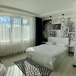 Hotel готель-ресторан два леви *