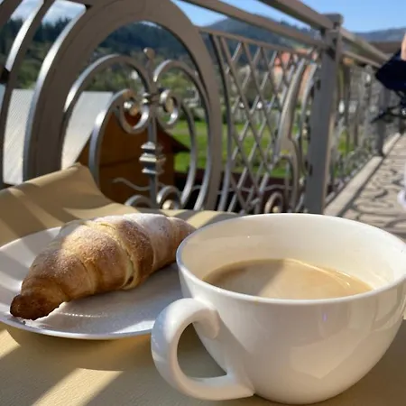 готель-ресторан два леви ホテル *