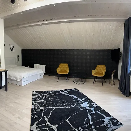 готель-ресторан два леви *