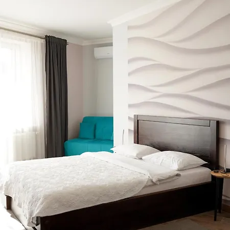 готель-ресторан два леви スラブスク